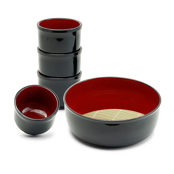 Lacquer Soba Bowl and Cup Set, 4 Cups and 1 Tray (Black/Red)