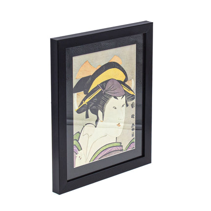 Japanese woman in Kimono drawing with Frame